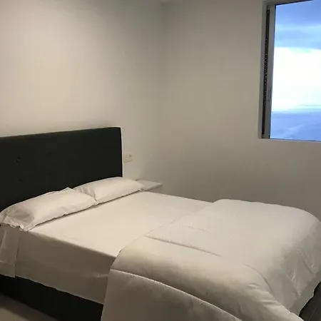 Apartamento En Radazul Con Terraza Vistas Al Mar Радазул